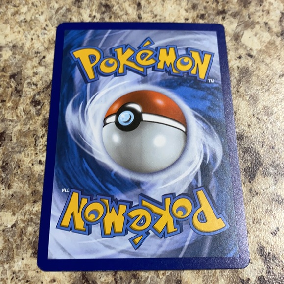 Pikachu Pokémon Card - Picture 2 of 2